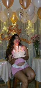 Meganthomsonのmy birthdayの枚の写真