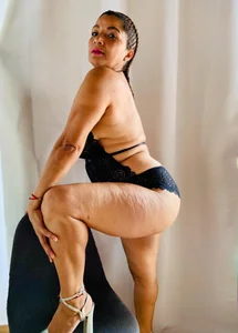 Andrea__Cortez 💋❤️🔥😈 Foto 3