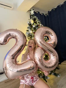 Ella_Charm Happy 28th to Me Hình 5