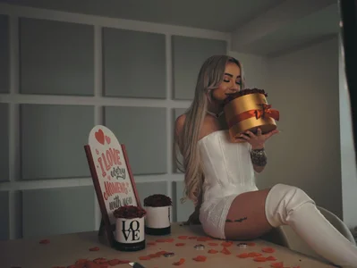 FrancescaMcGray Be my Valentine💓💞❣️  صورة واحدة|FrancescaMcGray Be my Valentine💓💞❣️ صورتان|FrancescaMcGray Be my Valentine💓💞❣️  7 صور|FrancescaMcGray Be my Valentine💓💞❣️  7 صورة