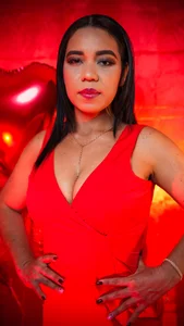 Being with you is my happy place...🫦💓❤️‍🔥🍒 de megan_rous_  3 Imagens