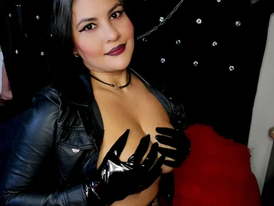 Zdjęcia Violettacastello12 let me be your downfall:  4