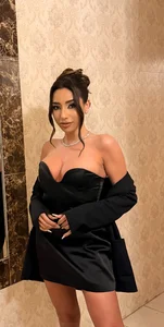 GinaValentinna 🖤🦢Elegance Foto 4