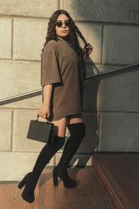 KendraClarkX Stairs Pic 2