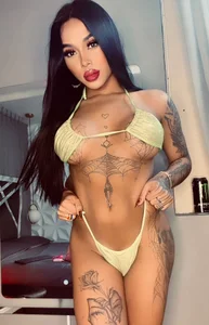 tinaqueen_noa Do you believe in love at first sight or does it happen again in front of you? ❤️‍🔥🫦 Pic 4