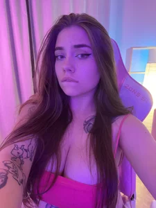 Vikki_toriya Pink mood Pic 3