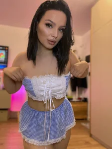 LunaRavelle Hot enough to make you forget your name.😈  6. fénykép