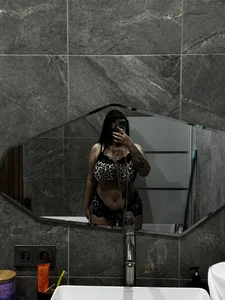 Sugarmusee fav mirror Pic 8