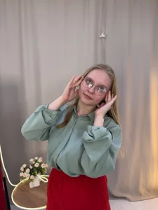 AlicaCohill Not trying to impress — it just happens 😎✨ Pic 5