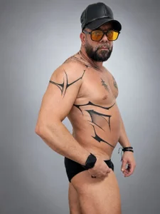 Ropa Interior de LatinoSensual45  3 Imagens