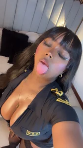 samylorenss ⛓️‍💥👮🏿‍♀️ 😏🎃 зображення