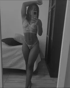 avis_laraのPublicの 3枚の写真