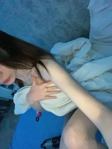 shadowraze228 wait for u in bed^^ 사진 3