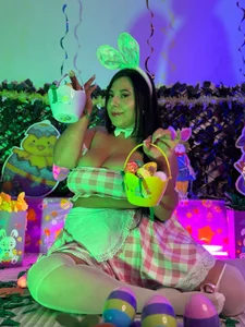 Welcome, Easter is here 🥚🐰 de KendalMilleer  4 Imagens