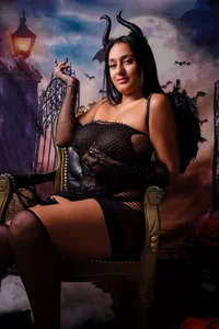 raven_lilith_のforbidden spell 💗の 6枚の写真