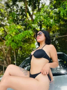 jones_cassie summer day Pic 3