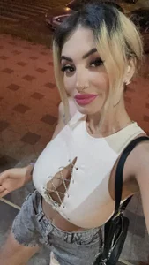 TiaraVeil Pretty mood 😋 Pic 2