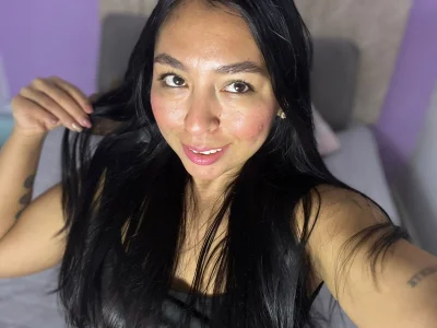 marywhitee__ I love dressing in black Pic 5