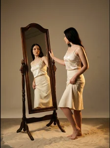 DagmarGrivas First Impressions Pic 5