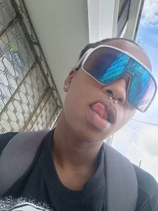 Coco_Kiss And so I'm on my way to work, eating my favorite snack Pic 4