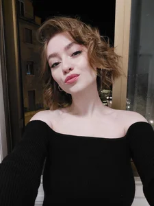 AidaPerryPublic图片 4