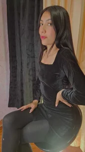 Emma_Nmm Public টি ছবি