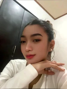 TreenaDesolier Public Pic 3