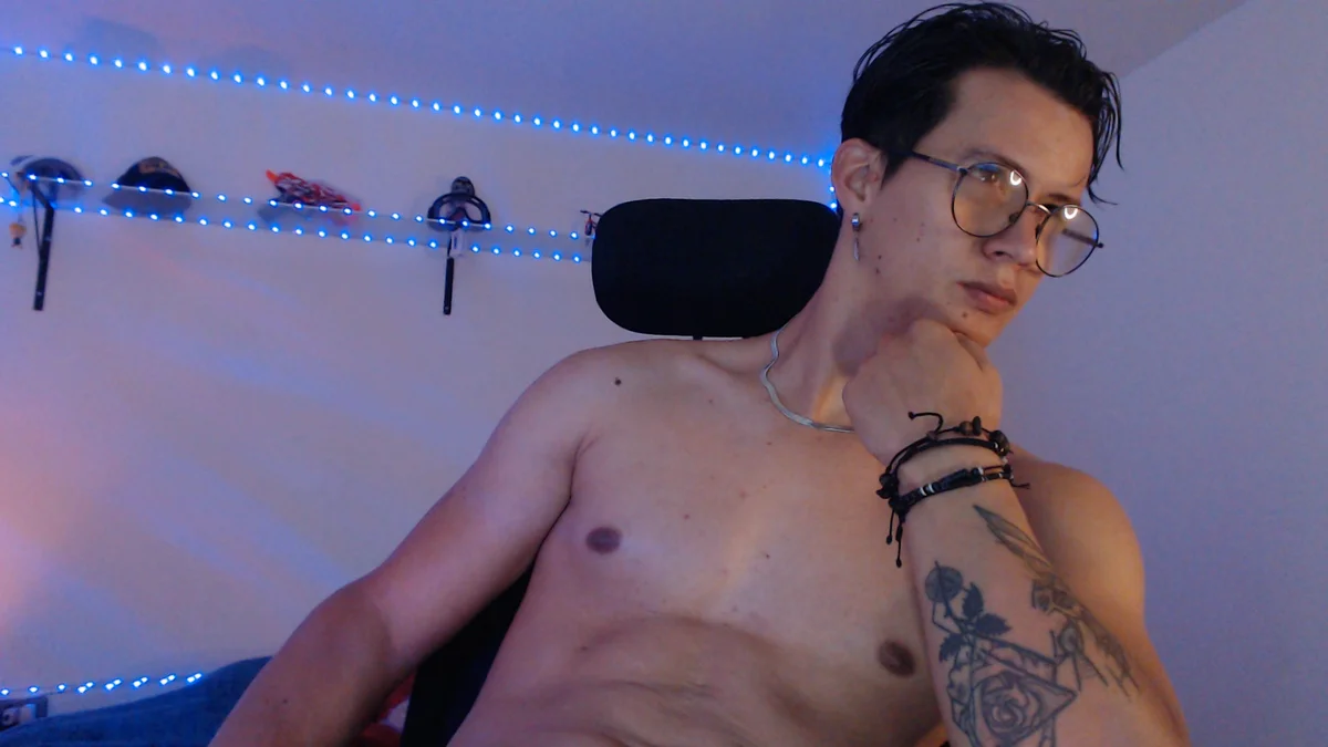 Foto em tendência de Brandon_starkk 2346