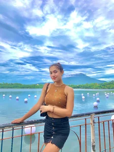 Ivoryhotcummer Public Foto