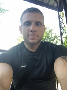 B-L-O-N-D Public Pic 9