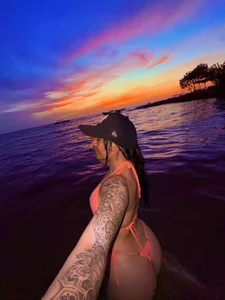Luna_Zahara Public Pic 4
