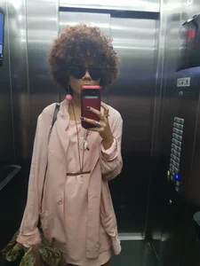 NoirAmina I can't see a mirror. Bilde