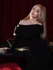 Public od KateEvancee  7 snímek