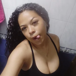 Saraa_Snow SEXY LATINA Pic 6