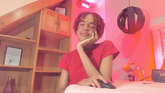 DakotaRosee: I like my red look and you? ( 8 фото)