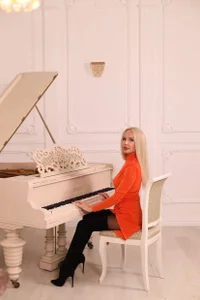 LeilaToker Some classi vibe Pic 5