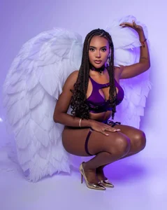 KyaraMiller I like to be your angel Pic 3