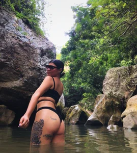 Miss_Meghan Public  6টি ছবি