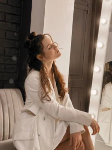 DelindaToste white style зображення 2