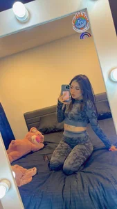 EmilyCxx Public Foto 2