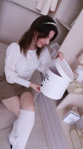 MelisaCoyのPreening up for you 💕の 5枚の写真