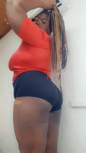 ebonny_suggarmommy1 horny rn my room Foto 2
