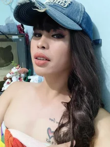 Samantha_31 Public Pic 6