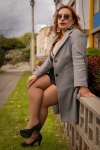 RoxieJackson Experience taught me not to give everything ... but to hint everything Pic