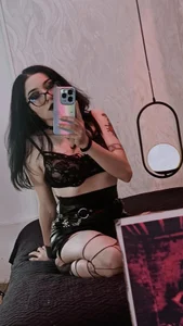 I want you to fill my mouth with your sweet milk and fuck my hot pussy 😈 de alixxon1  3 photos