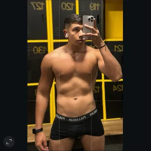 Your favourite gym guy💪🔥 od Luca_Valencia  3 snímek