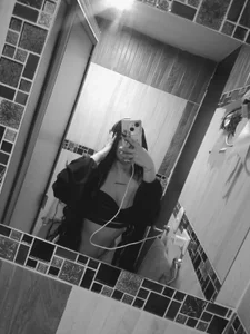 Hey guys, get to know a part of me de alaia_princess  2 photos