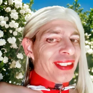 Doggyray44 Schoonmaakster Pic 4