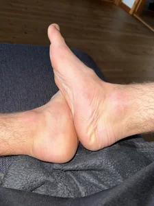 donkeyteam: Feet ( фото)