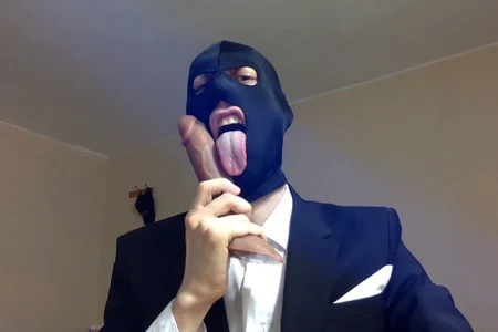 HandsomeAlfie I'm very horny in the suit and mask. Billede 2